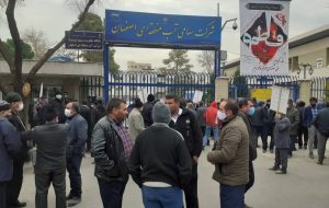 بازگشایی زایندهرود با پیگیری کشاورزان اصفهانی انجام شد بازگشایی زایندهرود با پیگیری کشاورزان اصفهانی انجام شد