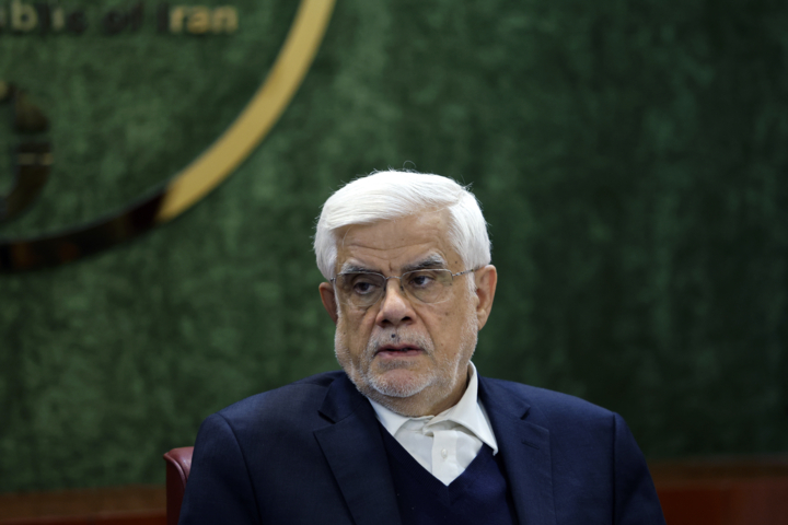 معاون اول رییسجمهور جویای احوال دانش آموزان مصدوم کرمانی شد معاون اول رییسجمهور جویای احوال دانش آموزان مصدوم کرمانی شد